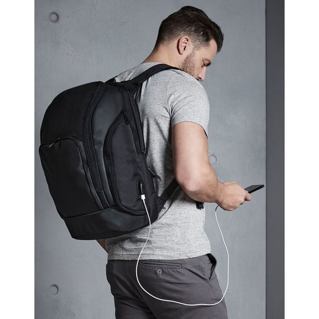 Quadra Pro-Tech Charge Backpack