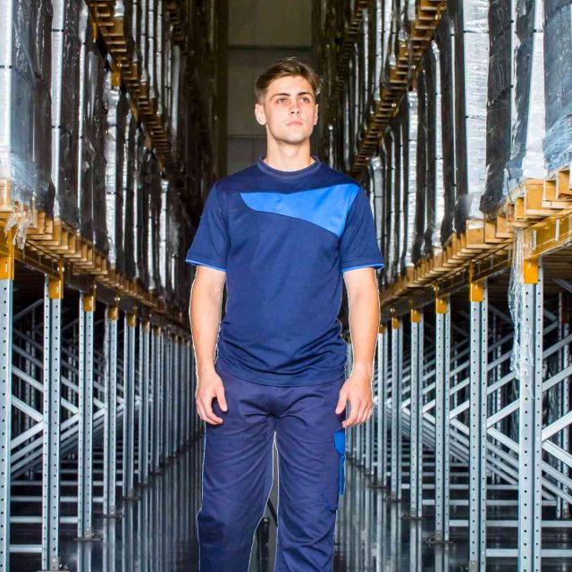 Model wearing Portwest PW2 Cotton Comfort T Shirt Short Sleeved