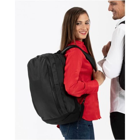 laptop bag with shoulder straps and zip