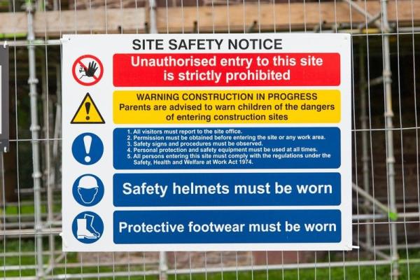 Do You Know the Construction Site Hoarding Regulations?