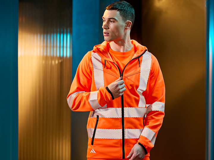 Model wearing Portwest KX3 outerwear