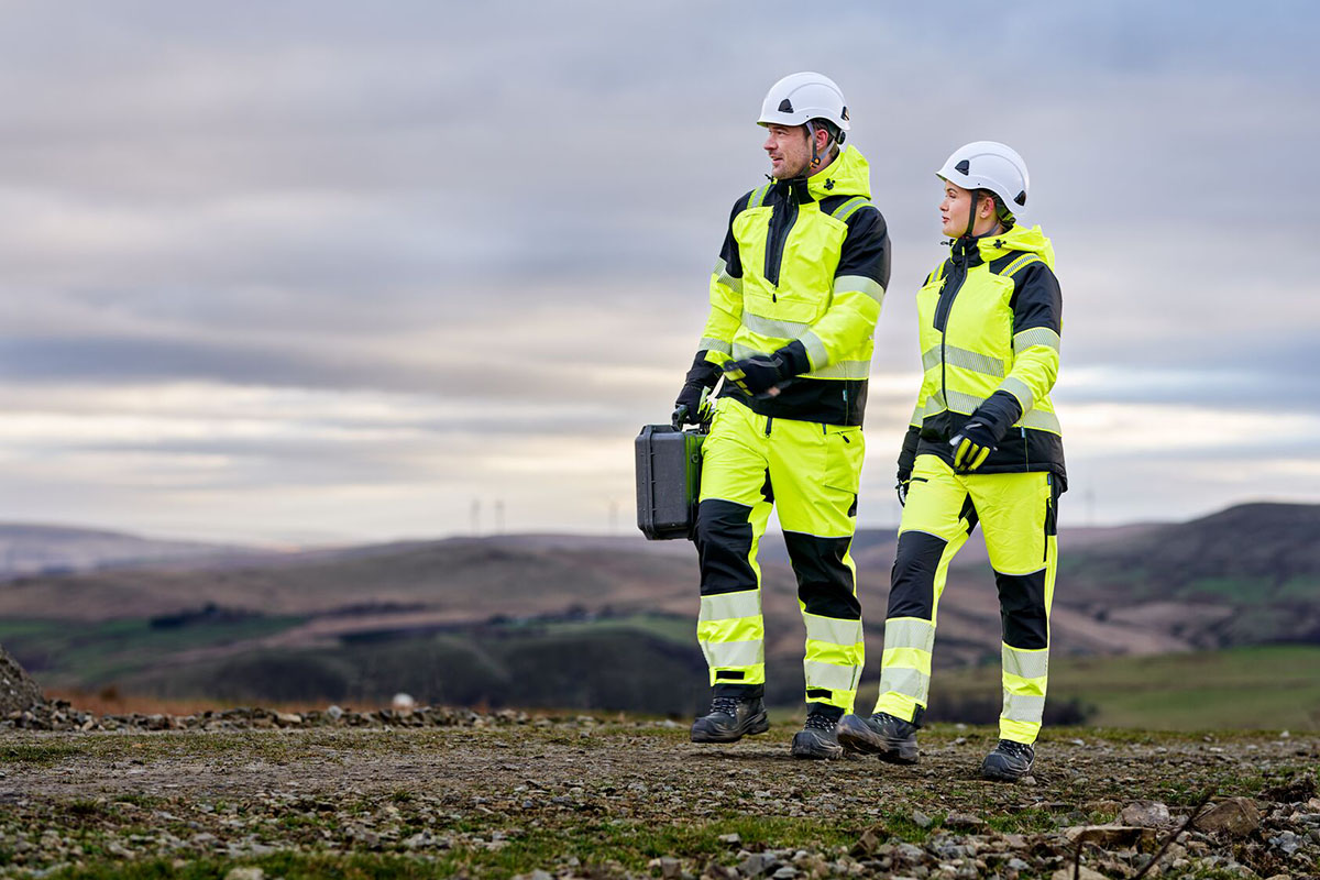 Worker wearing coordinated Portwest PW3 workwear