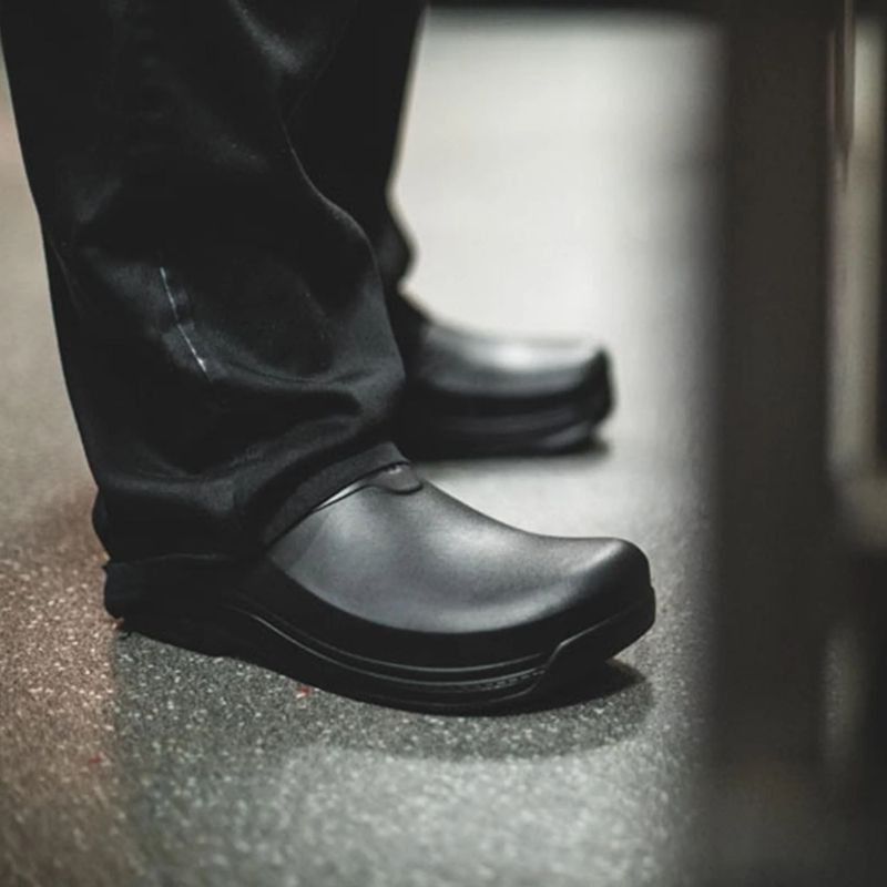 Safety clogs for catering, food production, kitchens, healthcare support, cleaning and easy-clean workplace footwear
